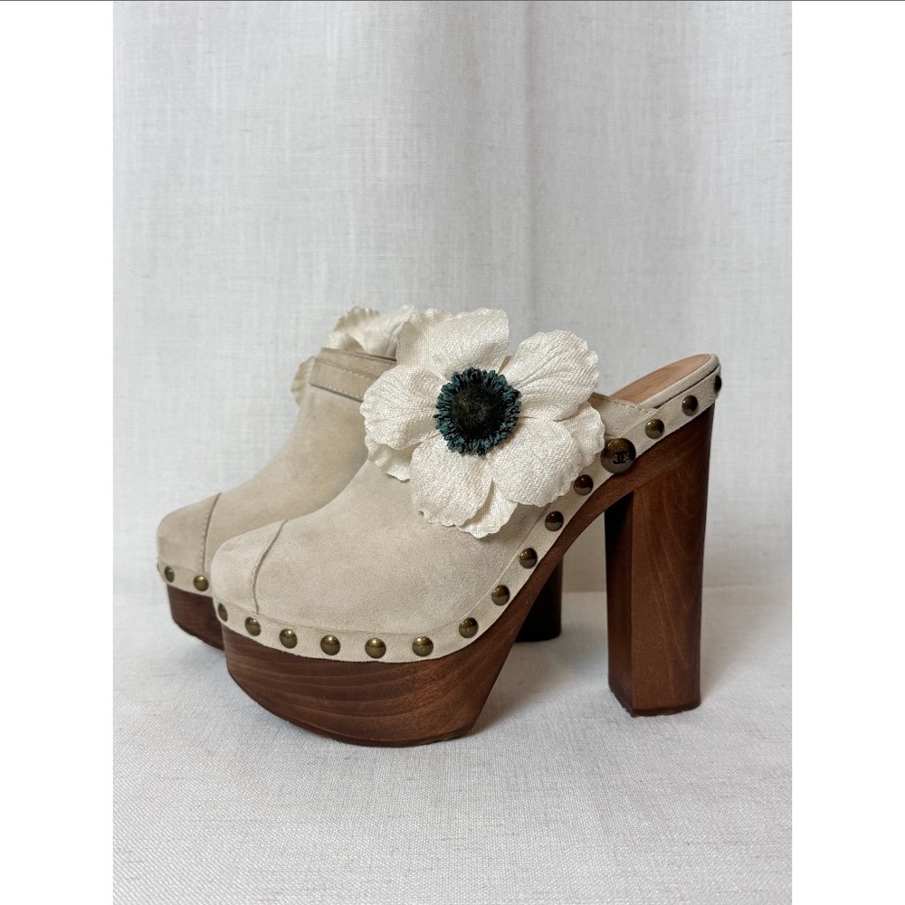 CHANEL Cream Floral Platform Clogs